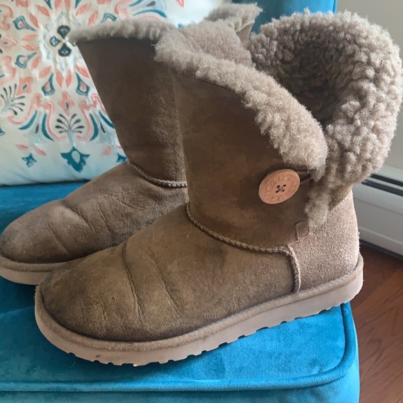 Ugg Bailey Button - Picture 2 of 7